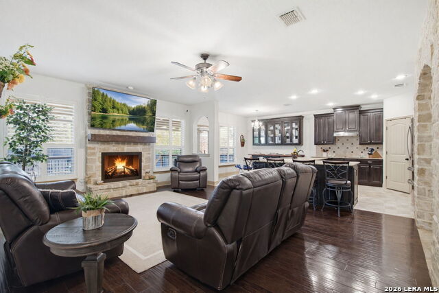 Image 13 of 36 For 23506 Enchanted Bend