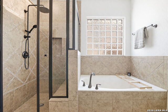 Image 21 of 36 For 23506 Enchanted Bend