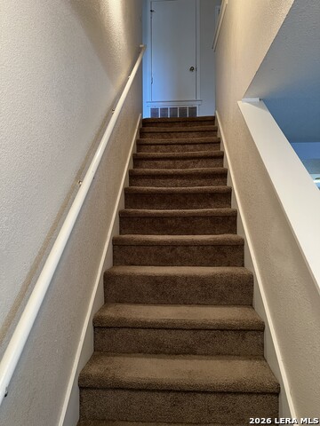 Image 9 of 26 For 7 Latrobe Post