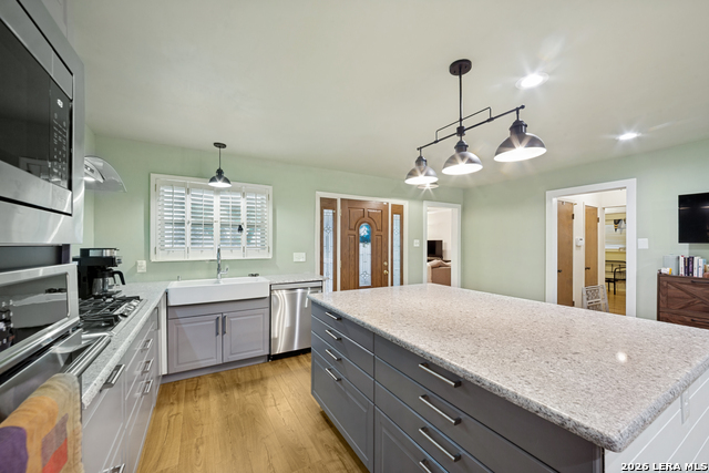 Image 10 of 26 For 6534 Hoofs  