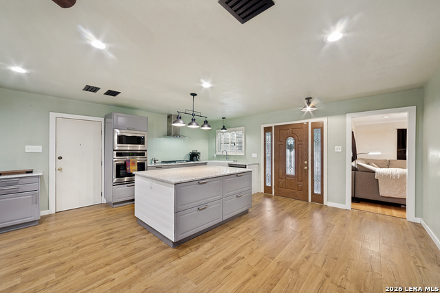 Image 14 of 26 For 6534 Hoofs  