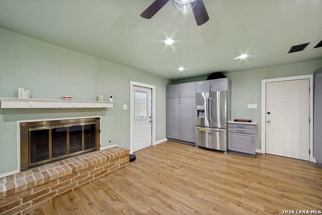 Image 20 of 26 For 6534 Hoofs  