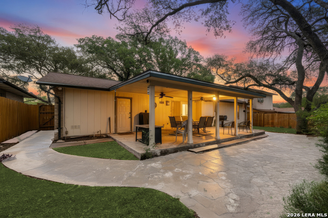 Image 4 of 26 For 6534 Hoofs  