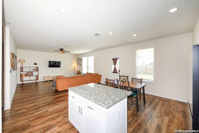 Image 13 of 37 For 809 Beacon Heights