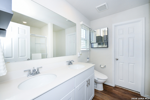 Image 20 of 37 For 809 Beacon Heights