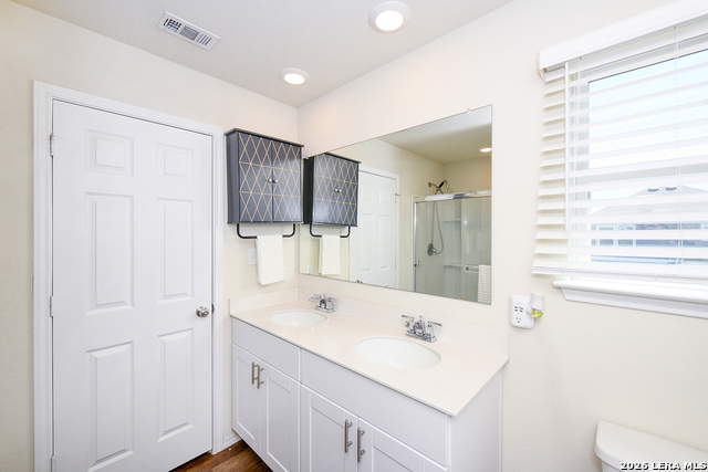 Image 21 of 37 For 809 Beacon Heights