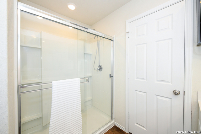 Image 22 of 37 For 809 Beacon Heights