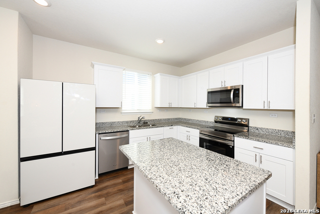 Image 8 of 37 For 809 Beacon Heights