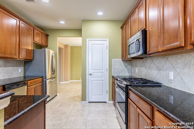 Image 21 of 37 For 15927 Sight Scape