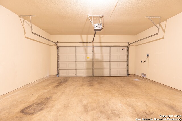 Image 32 of 37 For 15927 Sight Scape