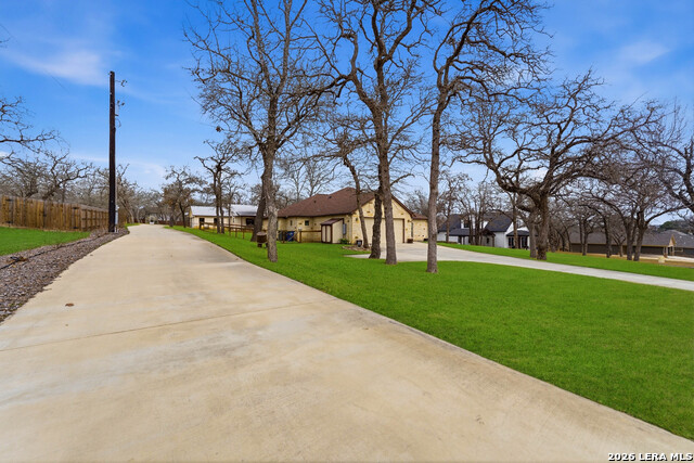 Image 24 of 46 For 203 Unit B Champions Blvd (two Homes)