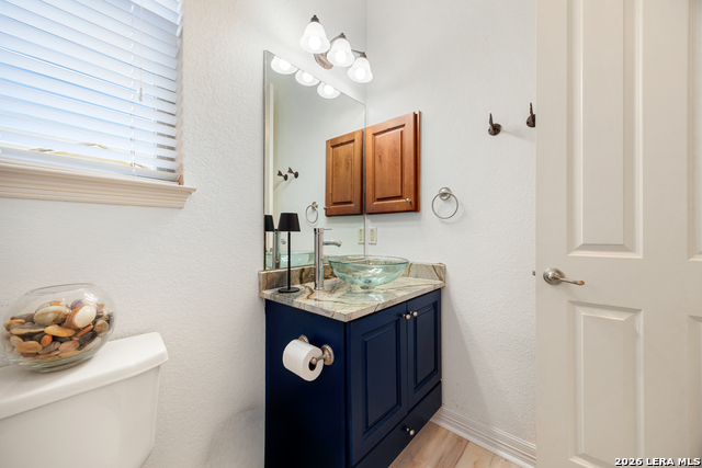 Image 16 of 79 For 2633 Lakeview Dr