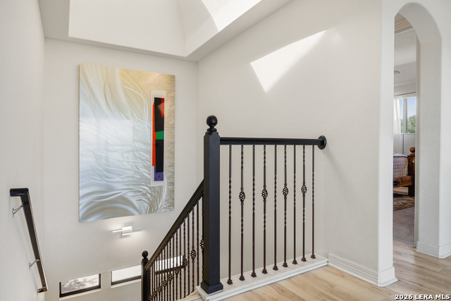 Image 18 of 79 For 2633 Lakeview Dr