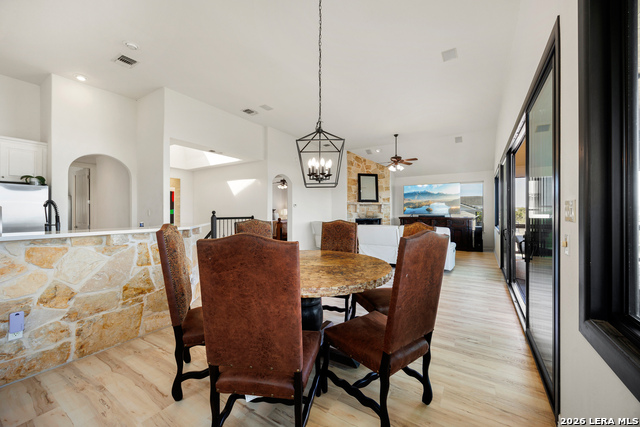 Image 27 of 79 For 2633 Lakeview Dr