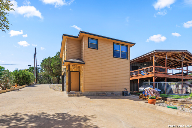 Image 39 of 79 For 2633 Lakeview Dr