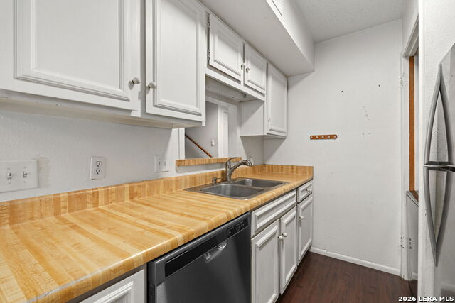 Image 13 of 37 For 7711 Callaghan  801