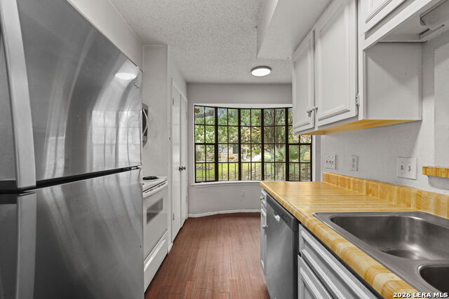 Image 2 of 37 For 7711 Callaghan  801