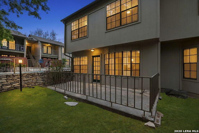 Image 4 of 37 For 7711 Callaghan  801