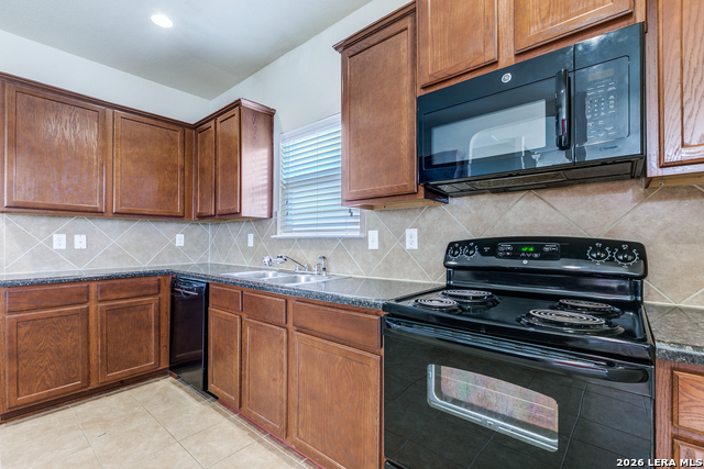 Image 24 of 39 For 11418 Estufa Cyn