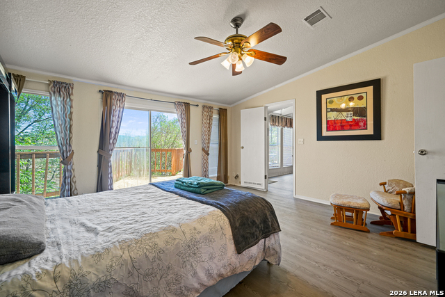 Image 18 of 37 For 1427 Elmhurst Dr.