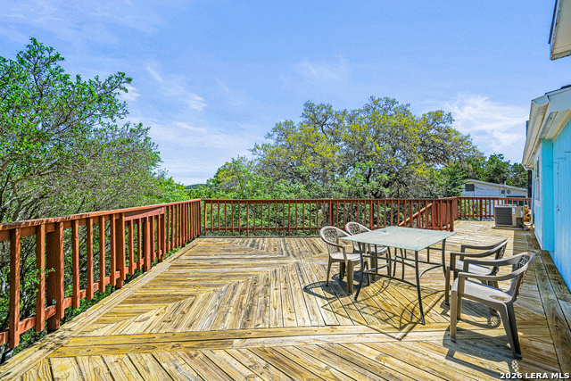 Image 2 of 37 For 1427 Elmhurst Dr.