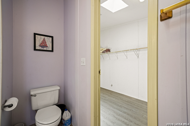 Image 23 of 37 For 1427 Elmhurst Dr.