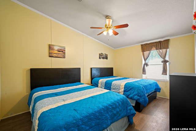 Image 24 of 37 For 1427 Elmhurst Dr.