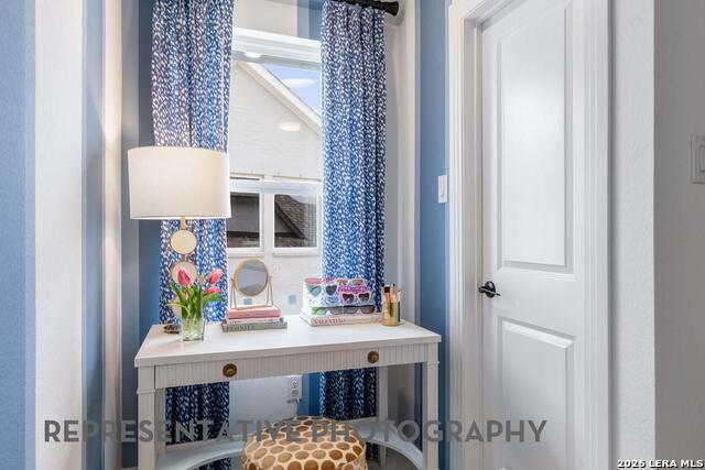 Image 33 of 44 For 11741 Hackford