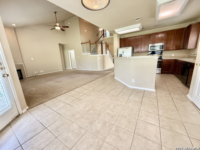 Image 11 of 38 For 613 Magdalena Ln