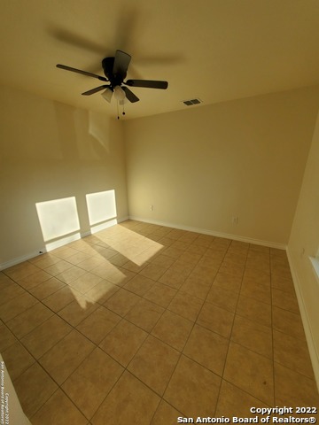 Image 3 of 10 For 7539 Dixon Rd W 2