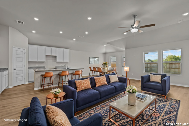 Image 5 of 21 For 7423 Toledo Bend