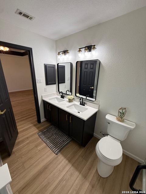 Image 11 of 21 For 7847 Oakdale Park