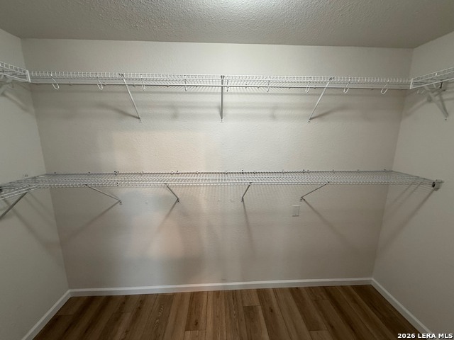 Image 12 of 21 For 7847 Oakdale Park