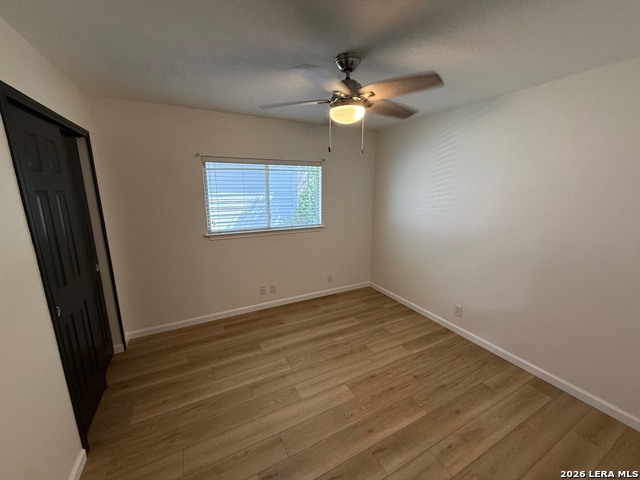 Image 14 of 21 For 7847 Oakdale Park