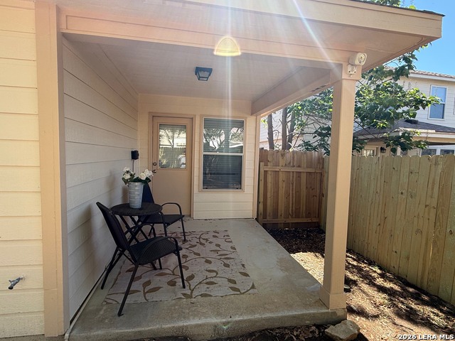 Image 16 of 21 For 7847 Oakdale Park