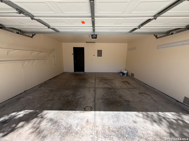 Image 17 of 21 For 7847 Oakdale Park