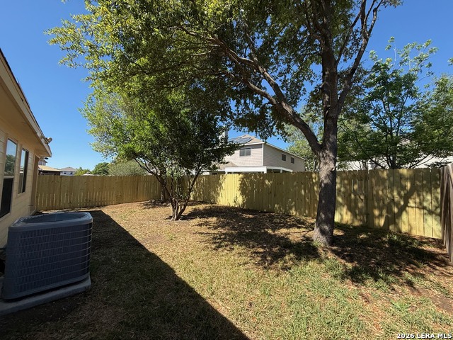 Image 20 of 21 For 7847 Oakdale Park