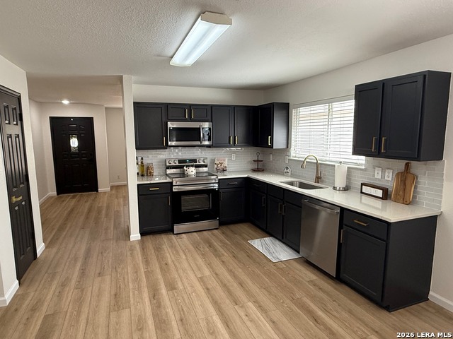 Image 4 of 21 For 7847 Oakdale Park