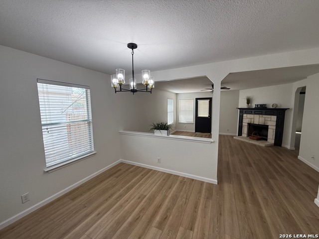 Image 6 of 21 For 7847 Oakdale Park