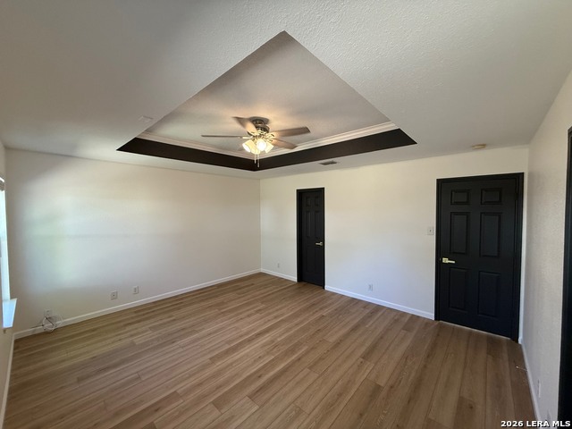 Image 9 of 21 For 7847 Oakdale Park