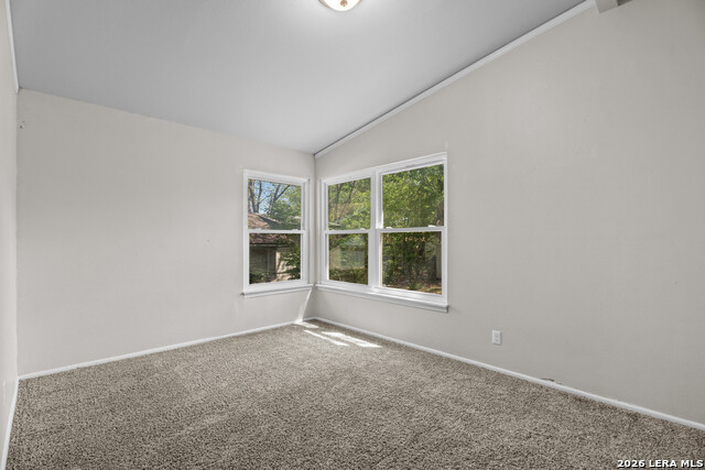 Image 27 of 37 For 110 Meadowood Lane