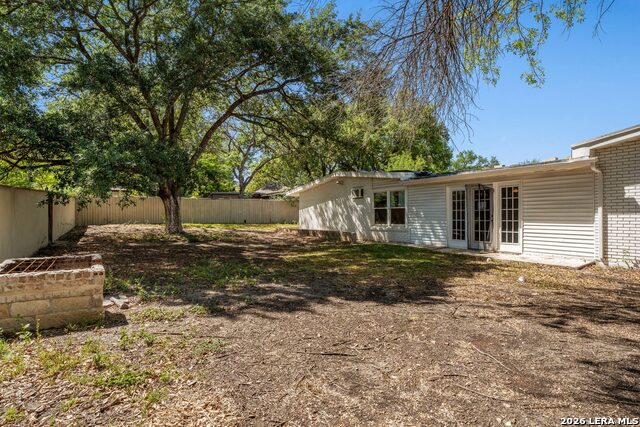 Image 30 of 37 For 110 Meadowood Lane