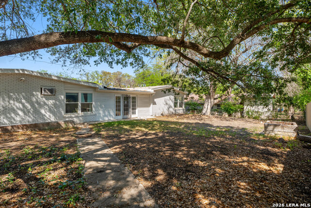 Image 32 of 37 For 110 Meadowood Lane