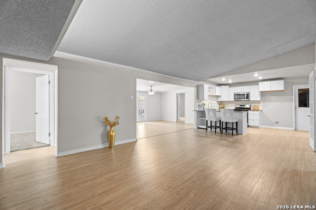 Image 9 of 37 For 110 Meadowood Lane