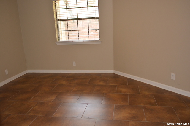 Image 17 of 22 For 11610 Vance Jackson  105