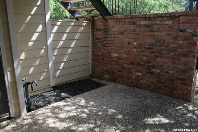 Image 21 of 22 For 11610 Vance Jackson  105