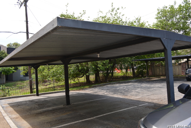 Image 4 of 22 For 11610 Vance Jackson  105