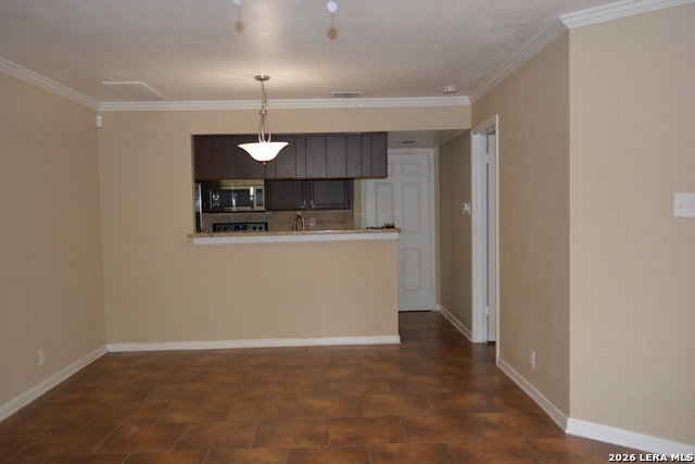 Image 7 of 22 For 11610 Vance Jackson  105