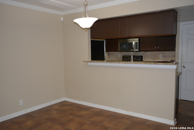 Image 8 of 22 For 11610 Vance Jackson  105