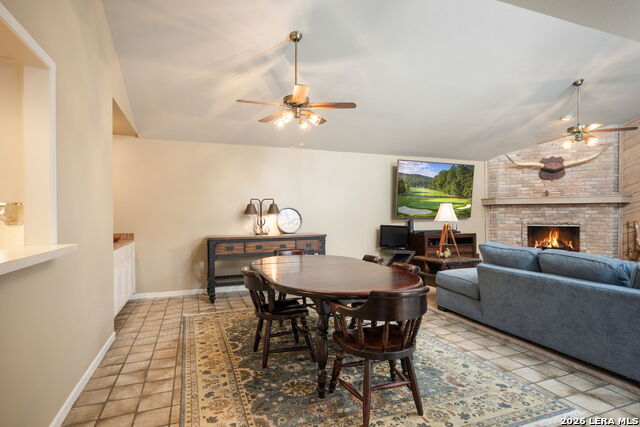 Image 11 of 35 For 2631 Country Square